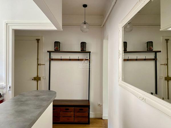 "Versailles Clagny" Bel appartement meublé refait à neuf de 3 pièces de 60 m2 ! Loyer 1 777 €/mois charges comprises **  - Référence  19752