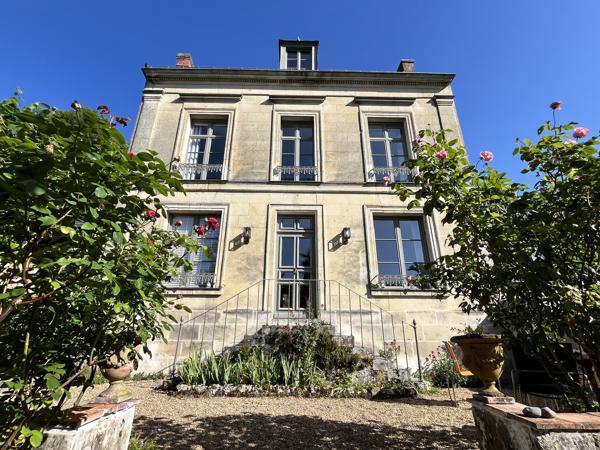 MAGNIFIQUE MAISON DE MAÎTRE TOURANGELLE DE 180 m² + SA MAISON D'AMIS DE 120m²