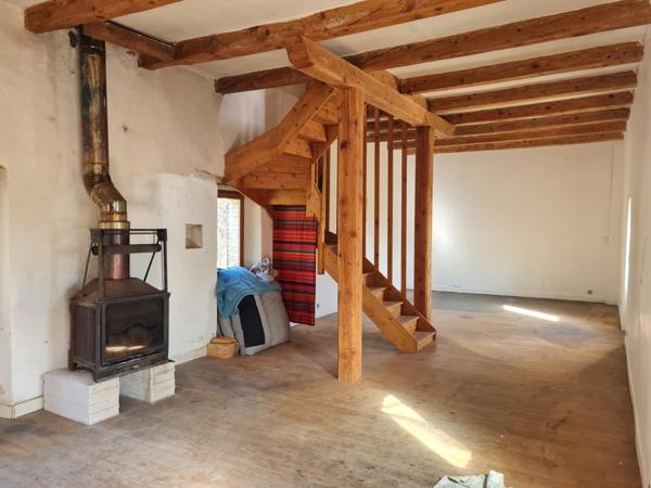 Durfort-et-Saint-Martin-de-Sossenac (30170) Maison de hameau sur 6000 m² au calme absolu avec terrasse et vue pnoramique, plus un chai de 100m² aménageabl