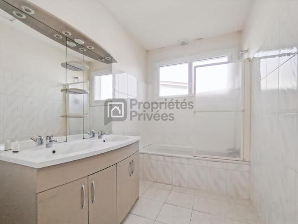 Maison T5 avec piscine, sous-sol complet et grand terrain / Roquettes (31120)