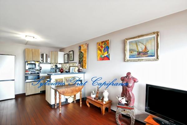 ARCACHON Charmant Appartement 3 pièces de 68 m² avec vue mer, place de parking privée et cellier