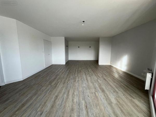 Appartement à louer à Montfort-sur-Meu en Ille-et-Vilaine (35160), ref : 048-L1311