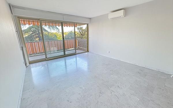 Appartement à vendre    5 pièces • 135,29 m2 Antibes