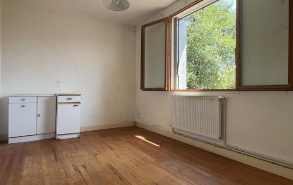 Vente Maison Plain pied avec garage à rénover Lafitte-sur-lot   