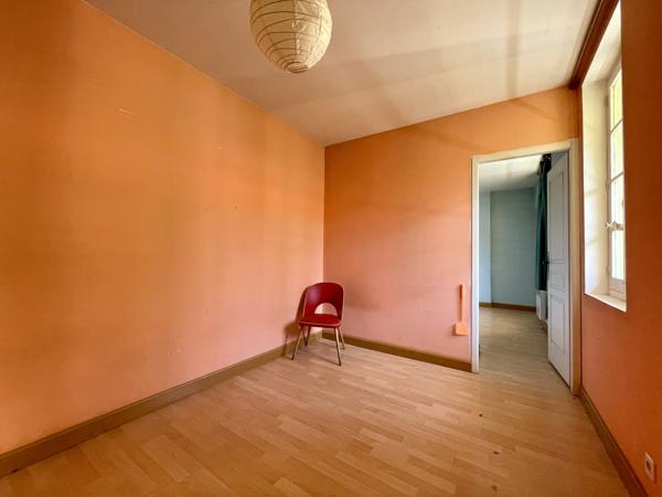 Immeuble
         20 pièces
        - 991 m² Exclusivité 250 000 € *