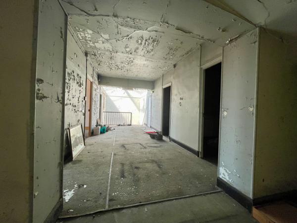 Immeuble
         20 pièces
        - 991 m² Exclusivité 250 000 € *