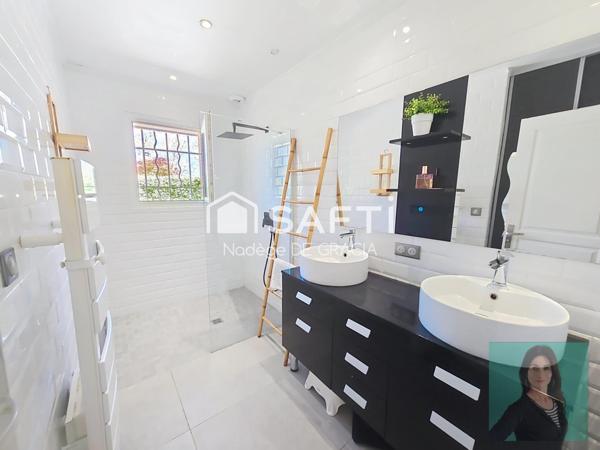 Superbe villa T6 150 m2 avec piscine + potentiel d'extension de 40m2