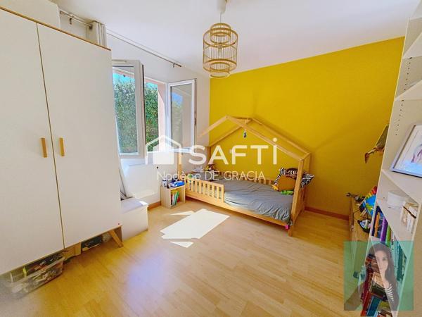 Superbe villa T6 150 m2 avec piscine + potentiel d'extension de 40m2