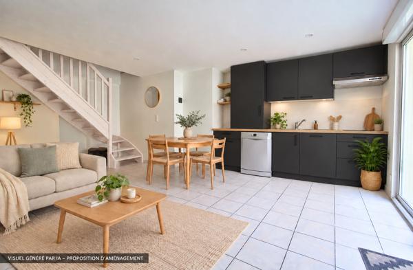AGEN CENTRE - Maison de ville de 90m2, composée de 3 chambres et cour extérieur.