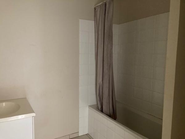 TARARE PROCHE GARE SNCF IMMEUBLE 172M²