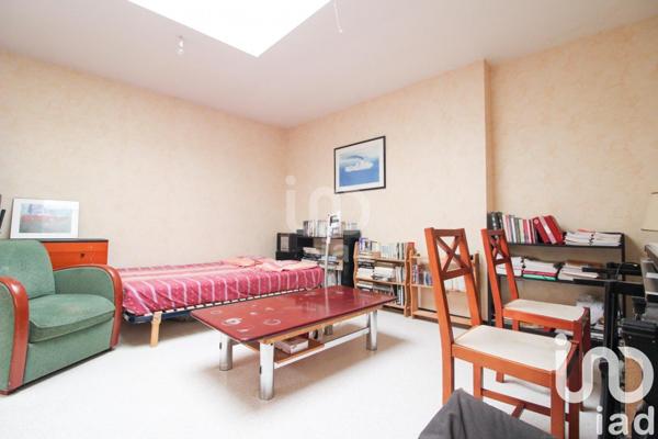 Appartement 2 pièces de 45 m² à Saint-Affrique (12400)