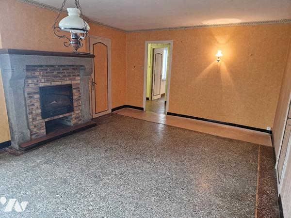 Deux maisons communicantes ( 360 m2) , possibilités de location sur un terrain de 470 m2