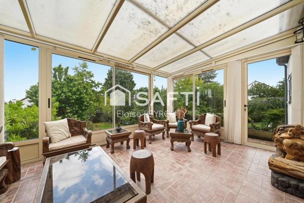 Pavillon avec jardin, terrasse et Véranda à Orly