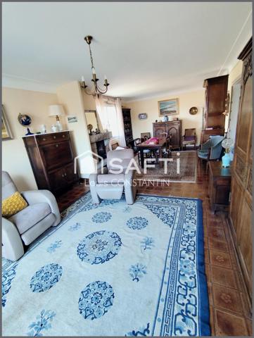 Maison familiale lumineuse , 5 chambres,  bureau et possibilité investissement locatif avec T1 au rdc sur terrain plus de 1000m2 avec dépendances et garages