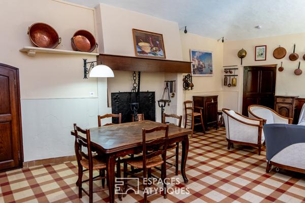 Hôtel particulier à Bourg-Saint-Andéol en Ardèche