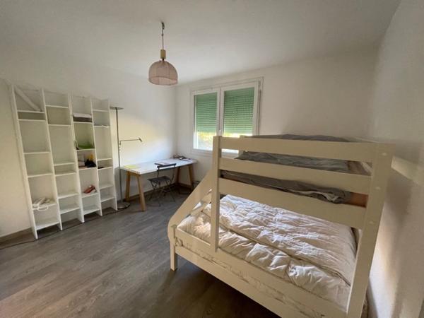 MARSEILLE 12ème arrdt. LES  BORROMEES. T3  de 72 m² avec terrasse, cave et parking.