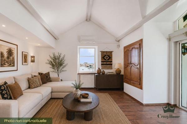Appartement
                                                                                                                                                                                                                                                                                                                        4 pièce(s)                                                                                                                                                                                                          3 chambre(s)                                                                                                                                                                                                          150  m²