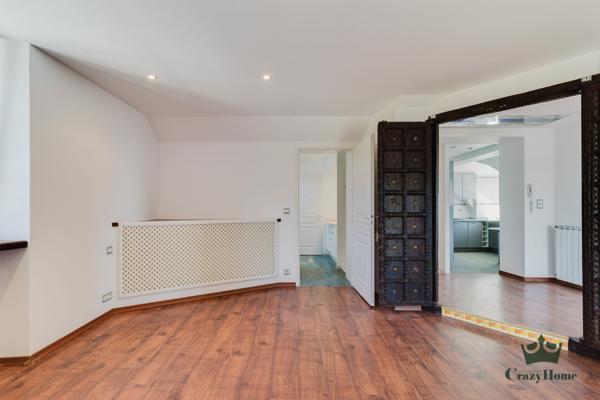 Appartement
                                                                                                                                                                                                                                                                                                                        4 pièce(s)                                                                                                                                                                                                          3 chambre(s)                                                                                                                                                                                                          150  m²
