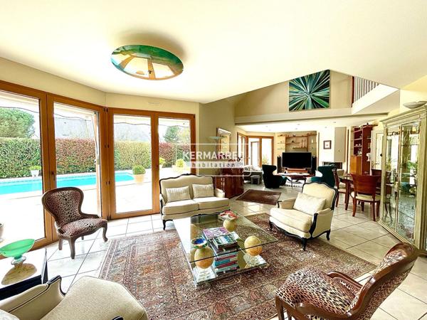 Maison 9 pièces – 320 m² environ à Saint-Grégoire (ref : 32756)