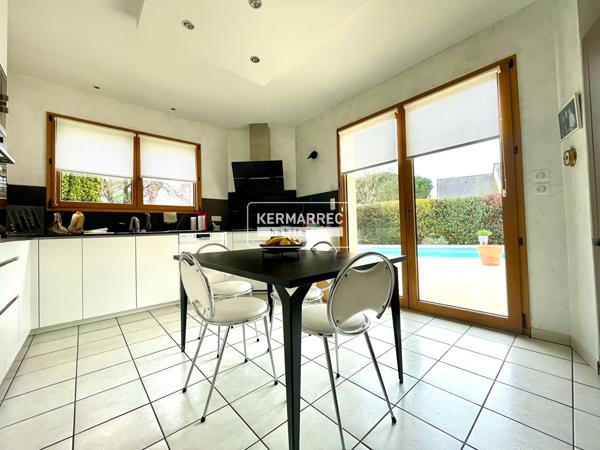 Maison 9 pièces – 320 m² environ à Saint-Grégoire (ref : 32756)