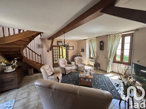 Maison à vendre 8 pièces 247 m² Saint-Georges-des-Agoûts