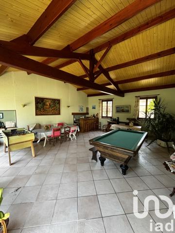 Maison à vendre 8 pièces 247 m² Saint-Georges-des-Agoûts