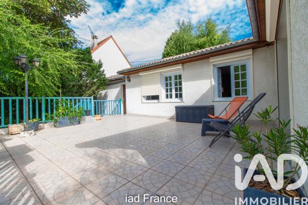 Maison à vendre 8 pièces 225 m² Juziers
