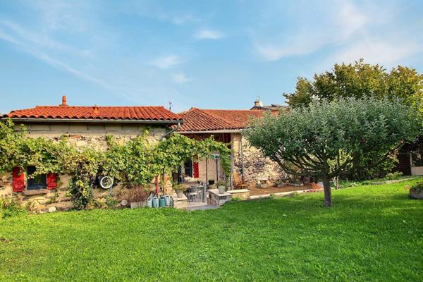 Maison authentique à REIGNAT