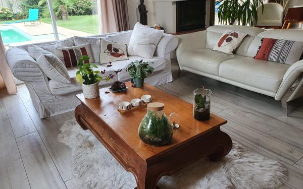 Maison à vendre    8 pièces • 219 m2 Mérignac