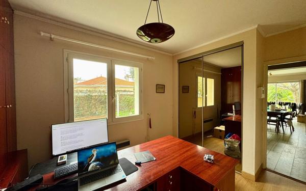 Maison à vendre    8 pièces • 219 m2 Mérignac