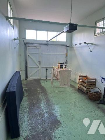 À Vendre à Bourgueil

Découvrez cette  maison de 114 m² habitable, située dans le charmant vill...