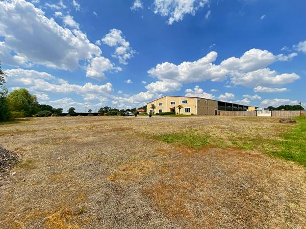 Local commercial ou événementiel Dammartin en serve