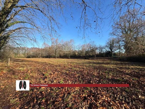 Vente immobilière : Terrain constructible à Léognan   900 m² 199 850 €- YD Immo Cadaujac.