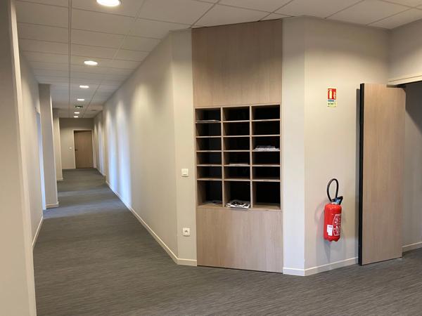 Local/bureau à vendre ROUBAIX (59) Eurotéléport, Mac-Arthur GLEN:,16 à 24 bureaux totalisant 637m2+6 parkings, Possibilté 13