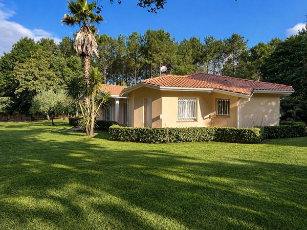 AZUR Maison de 132 m² sur un parc de plus de 6 200 m²