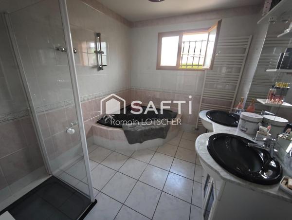 Maison de plain pied sur sous sol année 2000