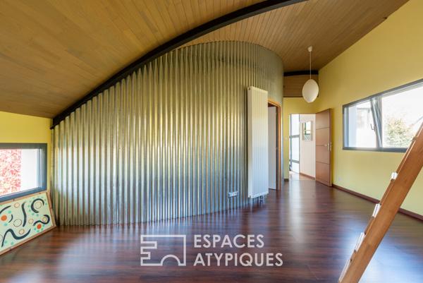 Maison d’architecte avec terrasse et jardin