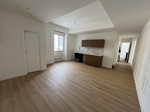 Nantes centre ville T3 rénové 59m2, Nantes 44000