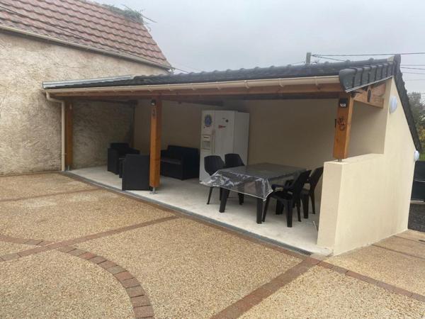 Propriété rénovée avec soin, volumes généreux