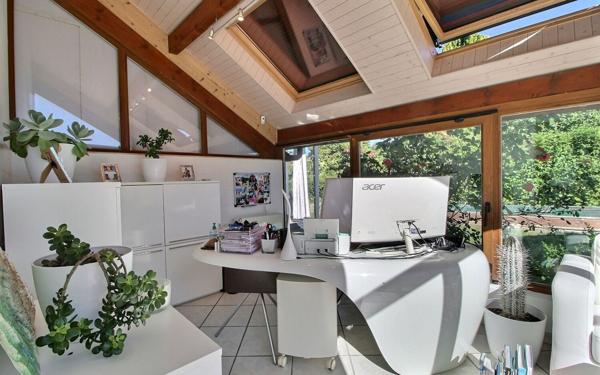 Maison à vendre    5 pièces •  Excenevex