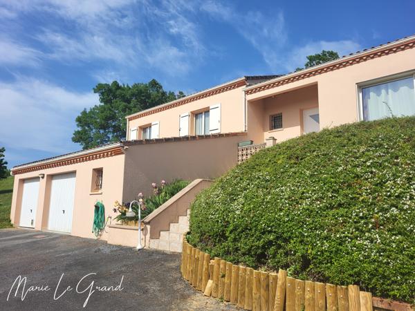 Maison
         6 pièces
        - 126 m² Exclusivité 275 000 € *