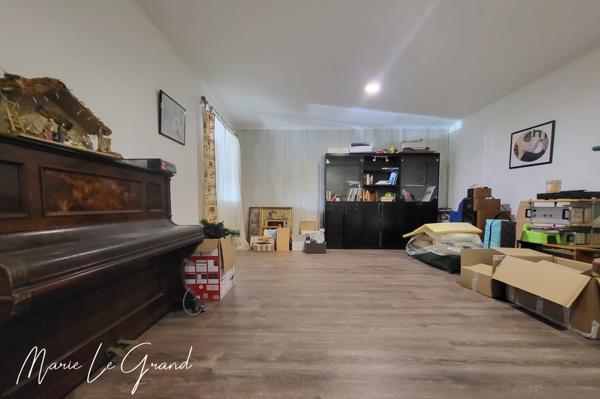 Maison
         6 pièces
        - 126 m² Exclusivité 275 000 € *