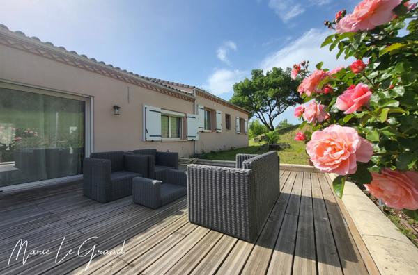 Maison
         6 pièces
        - 126 m² Exclusivité 275 000 € *