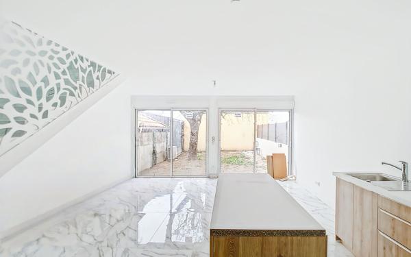 Maison à vendre    5 pièces • 127 m2 Rezé