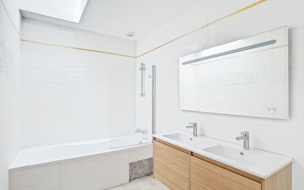 Maison à vendre    5 pièces • 127 m2 Rezé