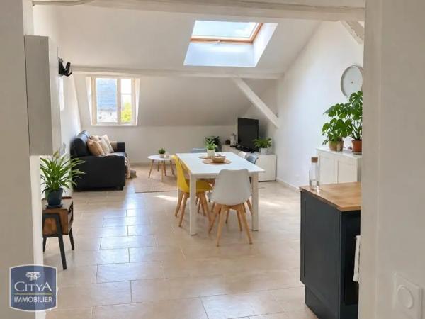 Appartement à louer 2 pièces 53.01m² Saumur (49400)