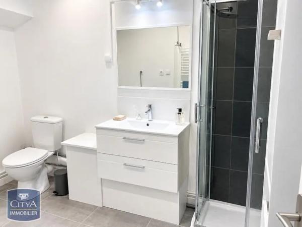 Appartement à louer 2 pièces 53.01m² Saumur (49400)