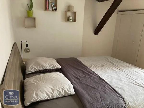 Appartement à louer 2 pièces 53.01m² Saumur (49400)