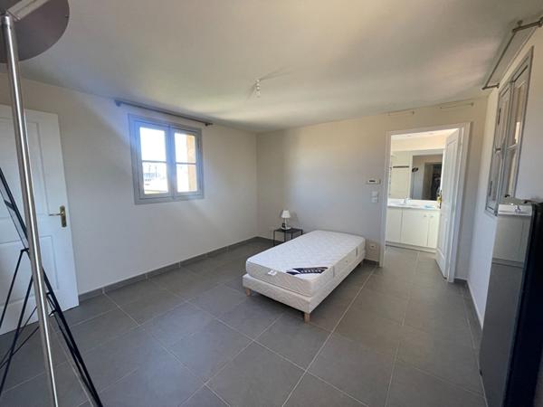 AIX EN PROVENCE  - T 4 DUPLEX MEUBLE + DOUBLE PK - CENTRE VILLE - RARE A LA LOCATION