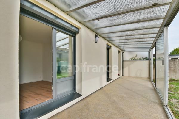 À vendre à Sainte-Geneviève-des-Bois, maison familiale :    de 123 m², 5 chambres, véranda, garage, sans travaux et parfaitement situé.